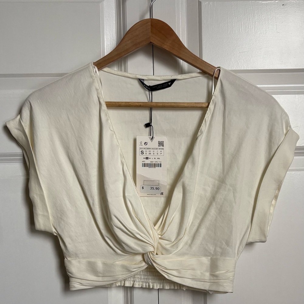 NWT Zara / Cream Crop Top / S
